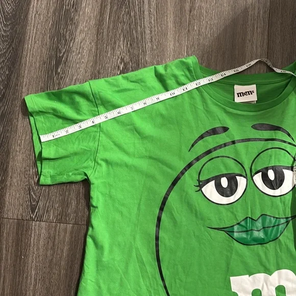M&M's Green Character Graphic Crop Top – Size Large - Picture 9 of 10